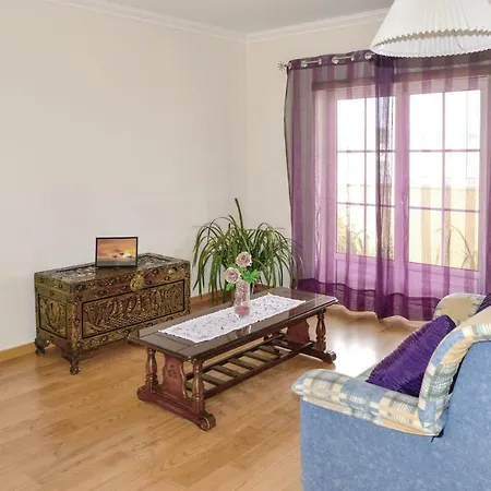 Σπίτι διακοπών Five-bedroom Holiday In Miragaia